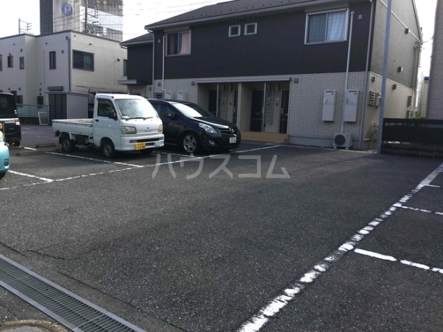 16/17 駐車場