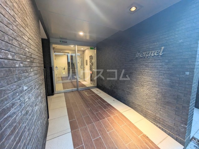 28/29 エントランス