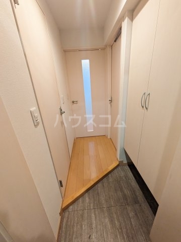 13/29 玄関