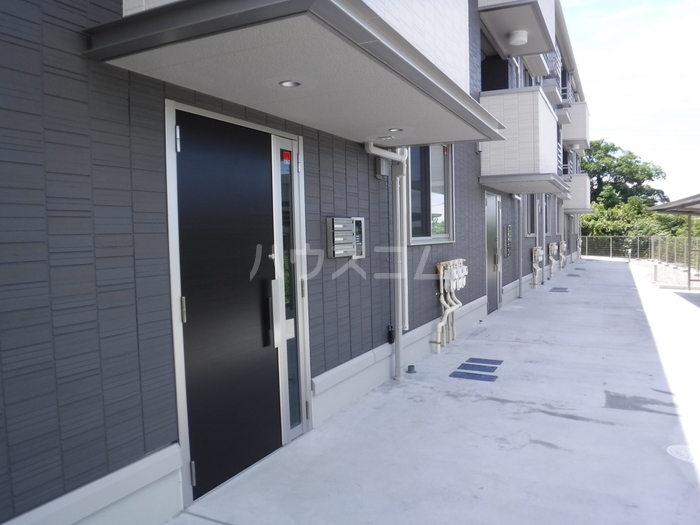 2/5 エントランス