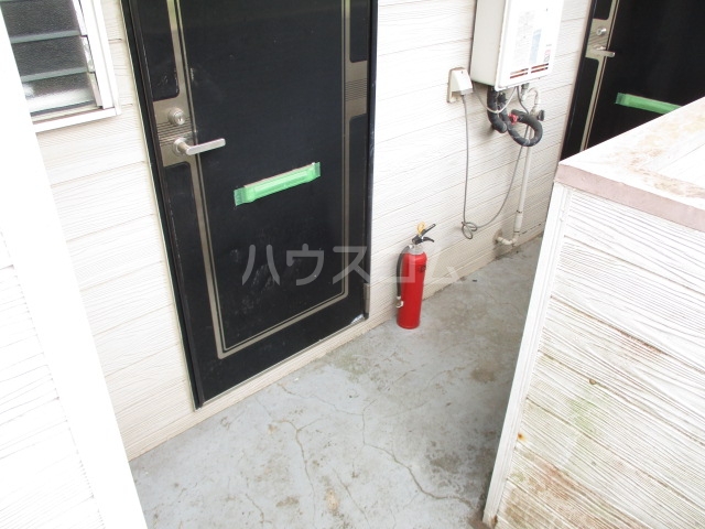 26/29 エントランス