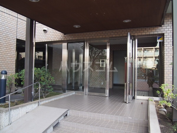 15/26 エントランス