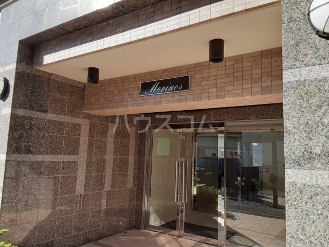 24/30 エントランス