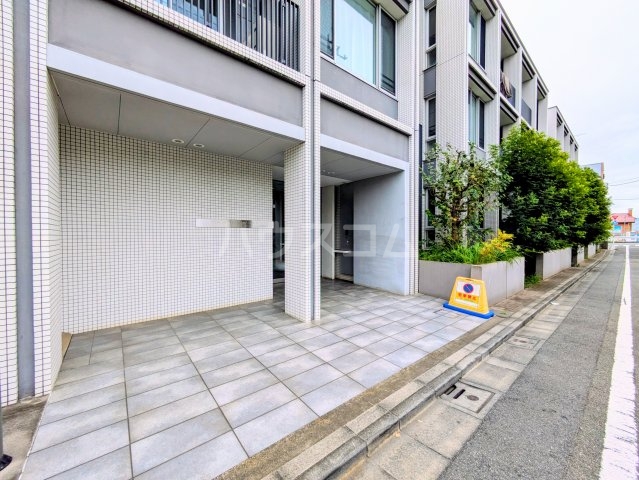 3/7 エントランス