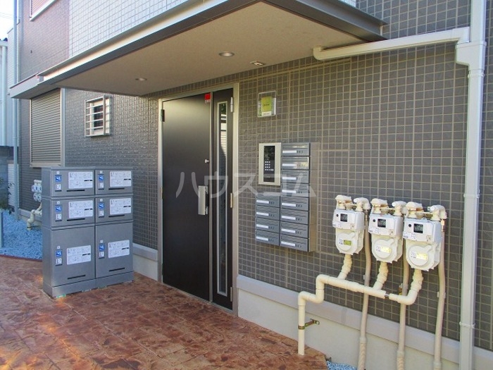 17/19 エントランス