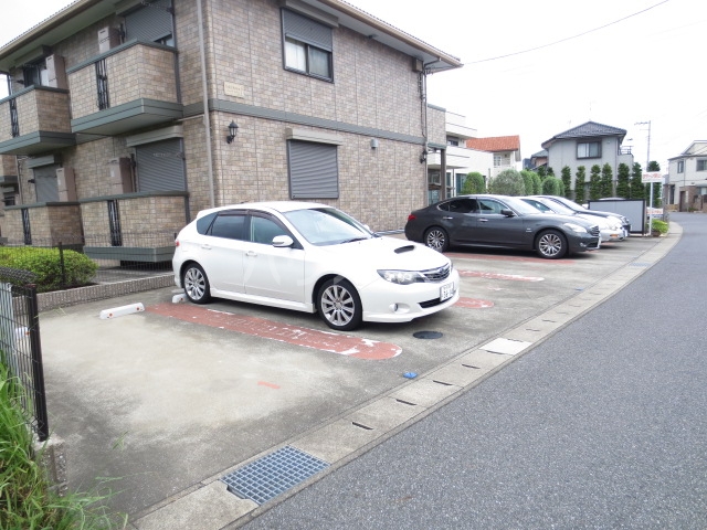 2/3 駐車場