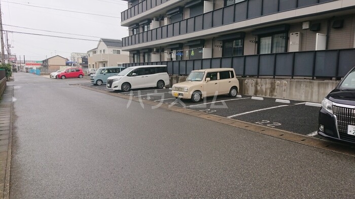 9/10 駐車場