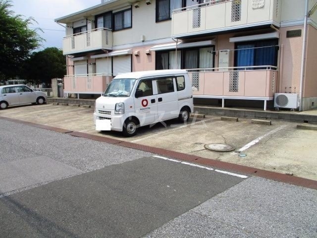 2/2 駐車場