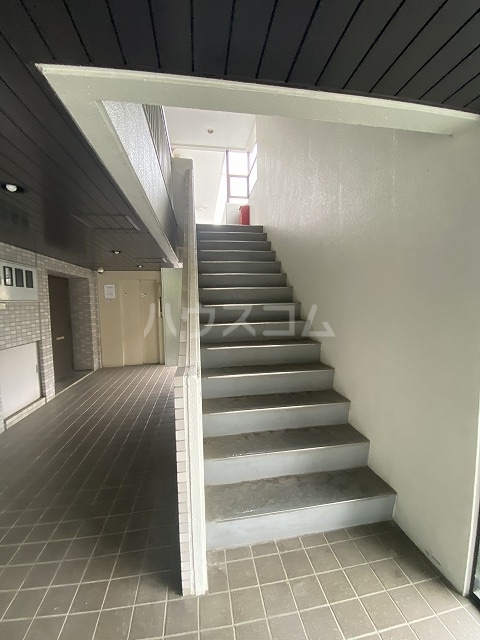 29/30 エントランス