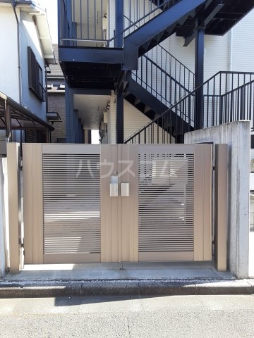 29/30 エントランス