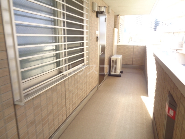 21/29 エントランス