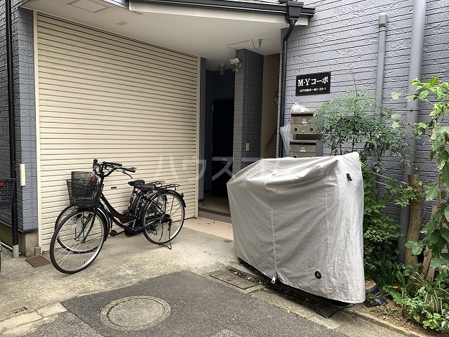 26/30 エントランス
