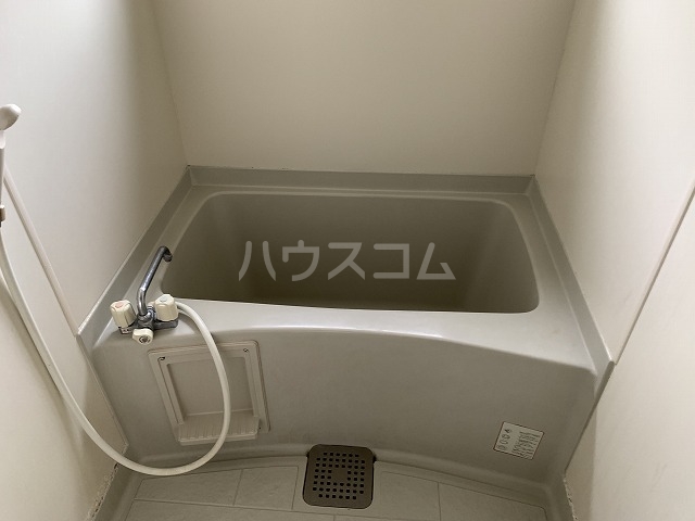 13/30 浴室