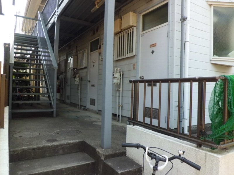 21/29 エントランス