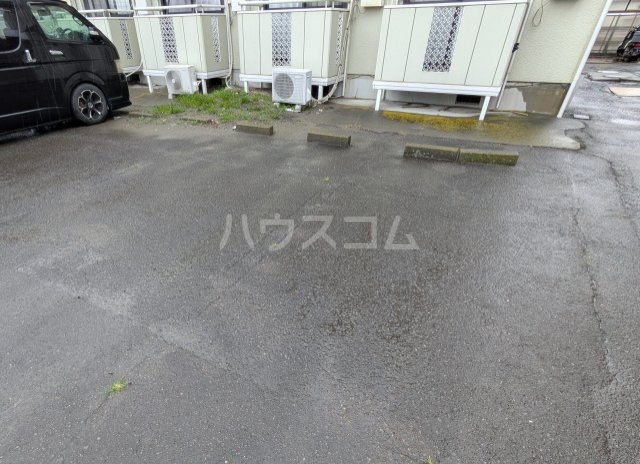 17/18 駐車場