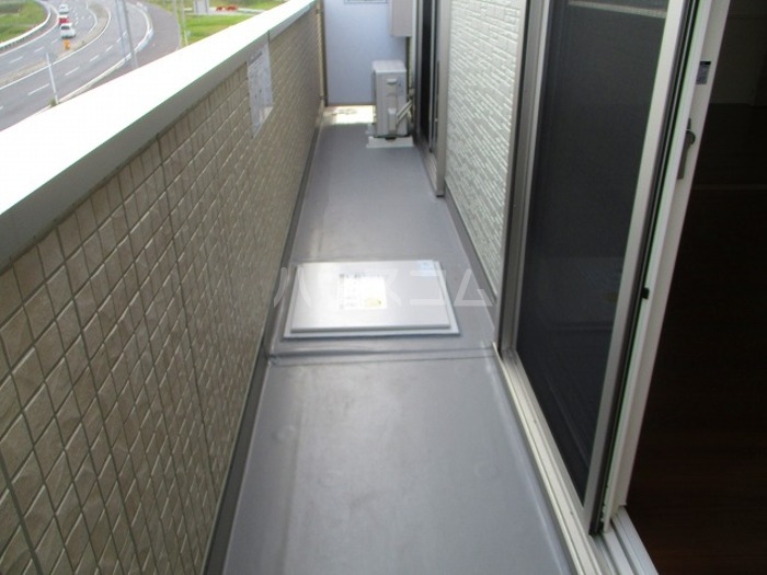 13/20 バルコニー