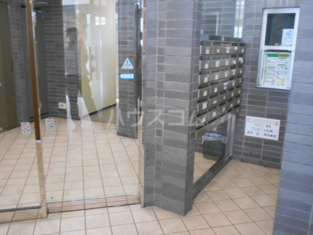 14/21 エントランス