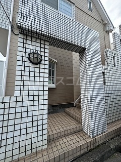 15/17 エントランス