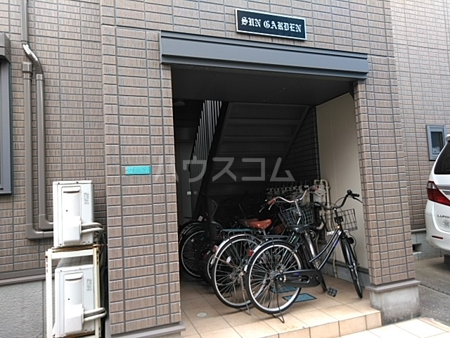 21/25 エントランス
