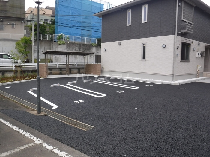 15/17 駐車場