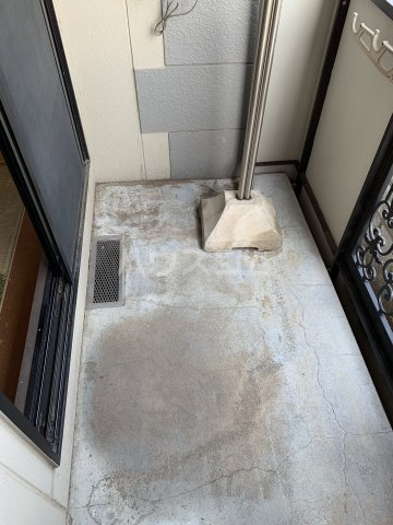 23/30 バルコニー