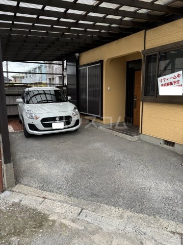 25/25 駐車場