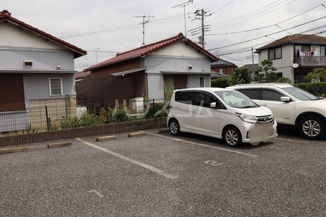 18/21 駐車場