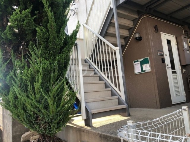 14/16 エントランス