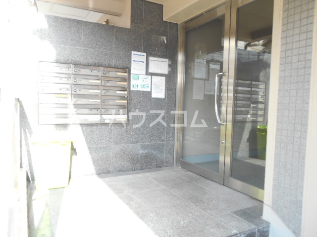 18/24 エントランス