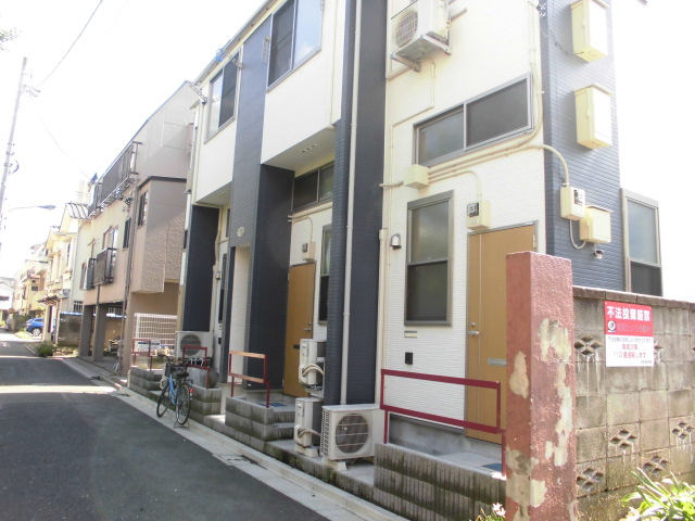 24/30 エントランス