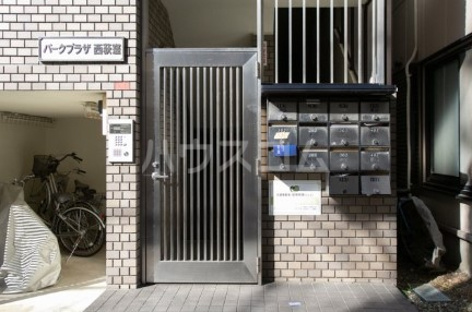 26/30 エントランス