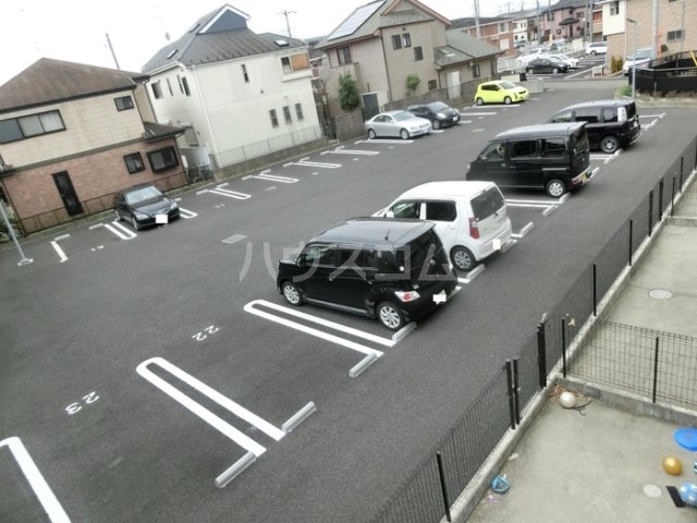 14/16 駐車場