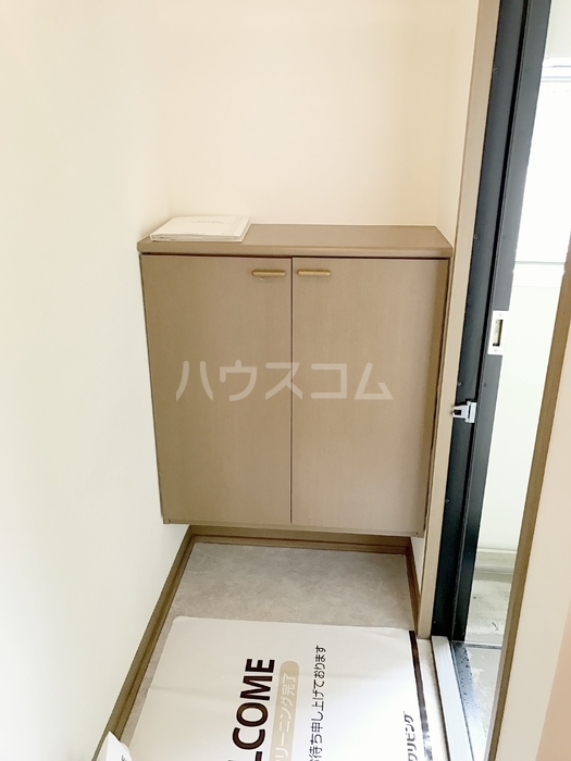 18/22 エントランス