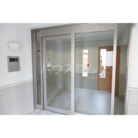 15/16 エントランス