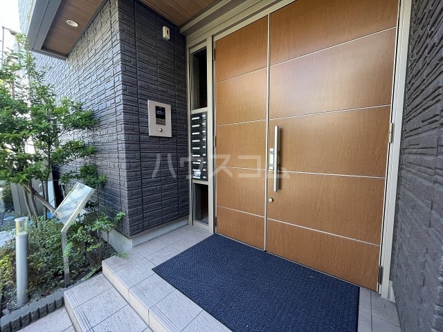 29/30 エントランス