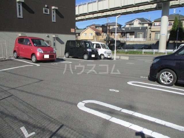 2/4 駐車場