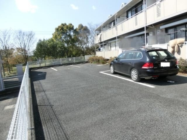 14/16 駐車場