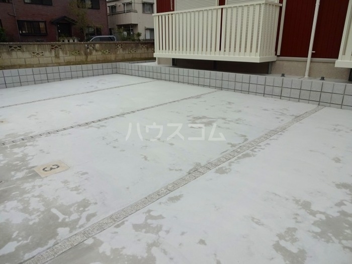 18/18 駐車場