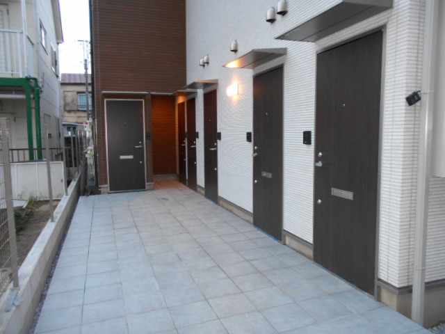 21/30 エントランス