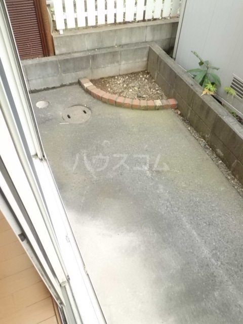 22/26 駐車場