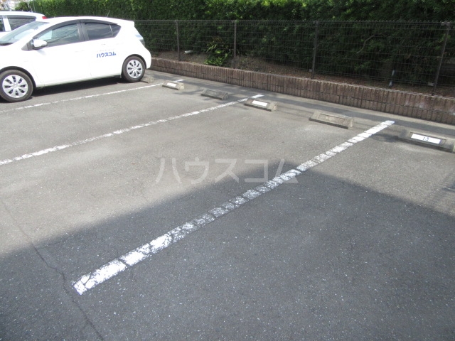 25/30 駐車場