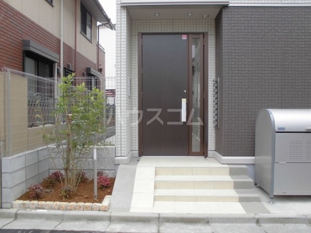 17/27 エントランス