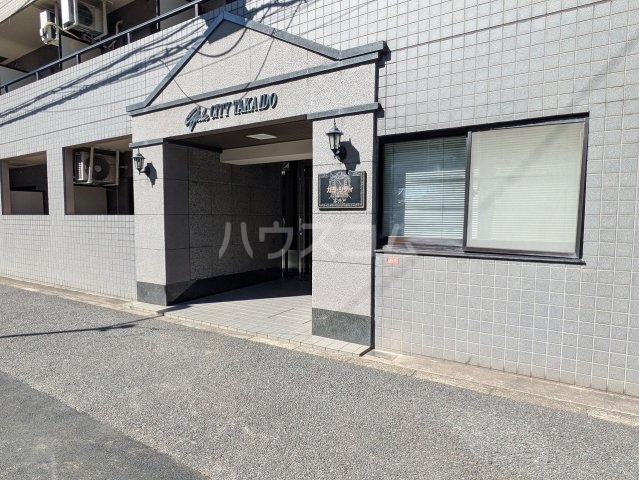 21/30 エントランス