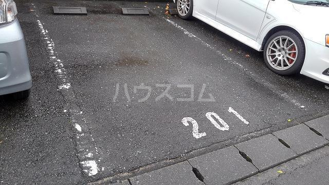14/20 駐車場