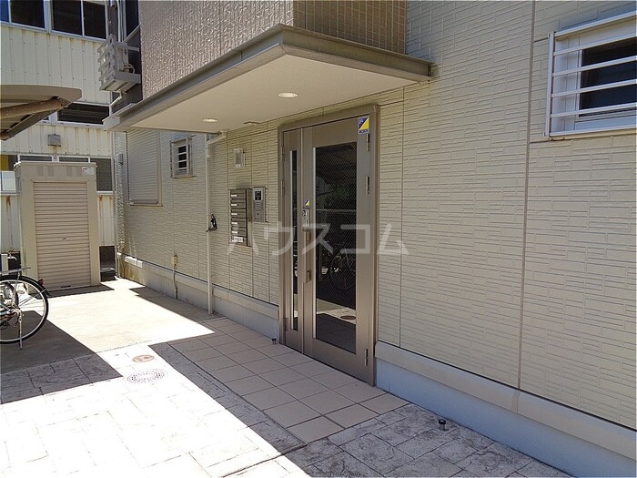 2/3 エントランス