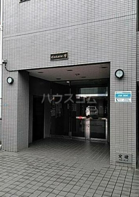 13/15 エントランス