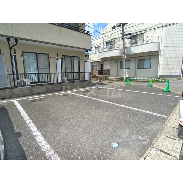 15/23 駐車場