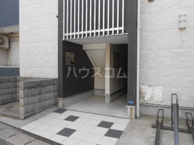 22/30 エントランス