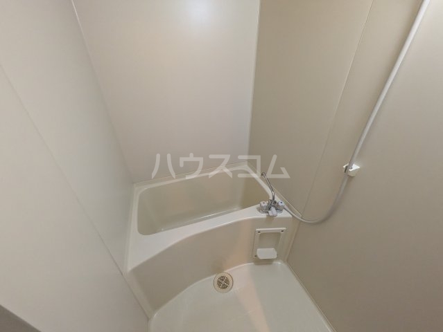 13/30 浴室