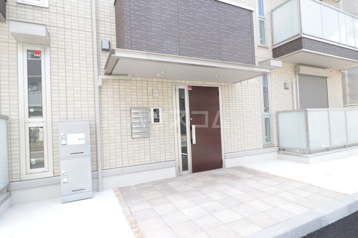 2/5 エントランス